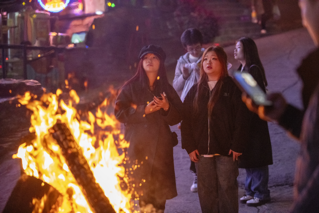 美心紅酒小鎮景區“2024跨年開火派對”主題活動。景區供圖