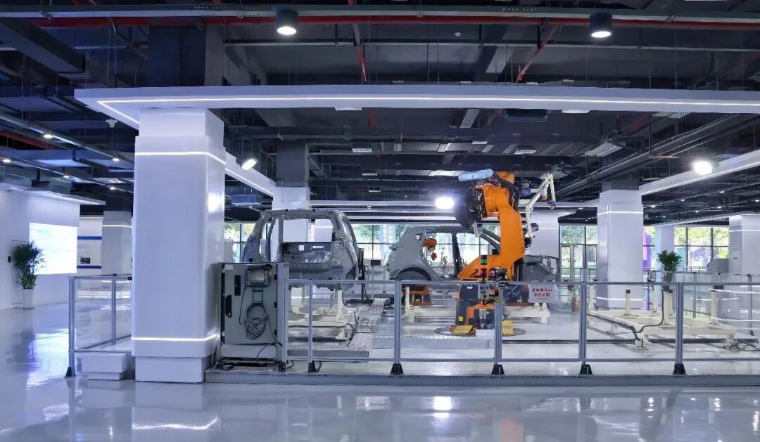 重庆AI机器人代理这门生意经：跑过山城巷子，才晓得啥子是“接地气”