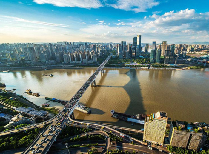 2019年重庆经济展望_聚焦2019重庆经济发展 到2022年 建设50个智能工厂500个数字化车间(3)