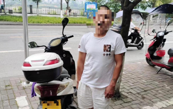 男子无证驾驶套牌摩托车 被拘留并处罚款